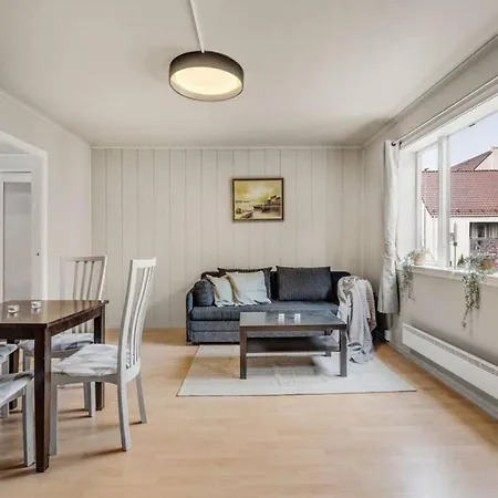Dinbnb I Romantic Surroundings In The City Center Bergen